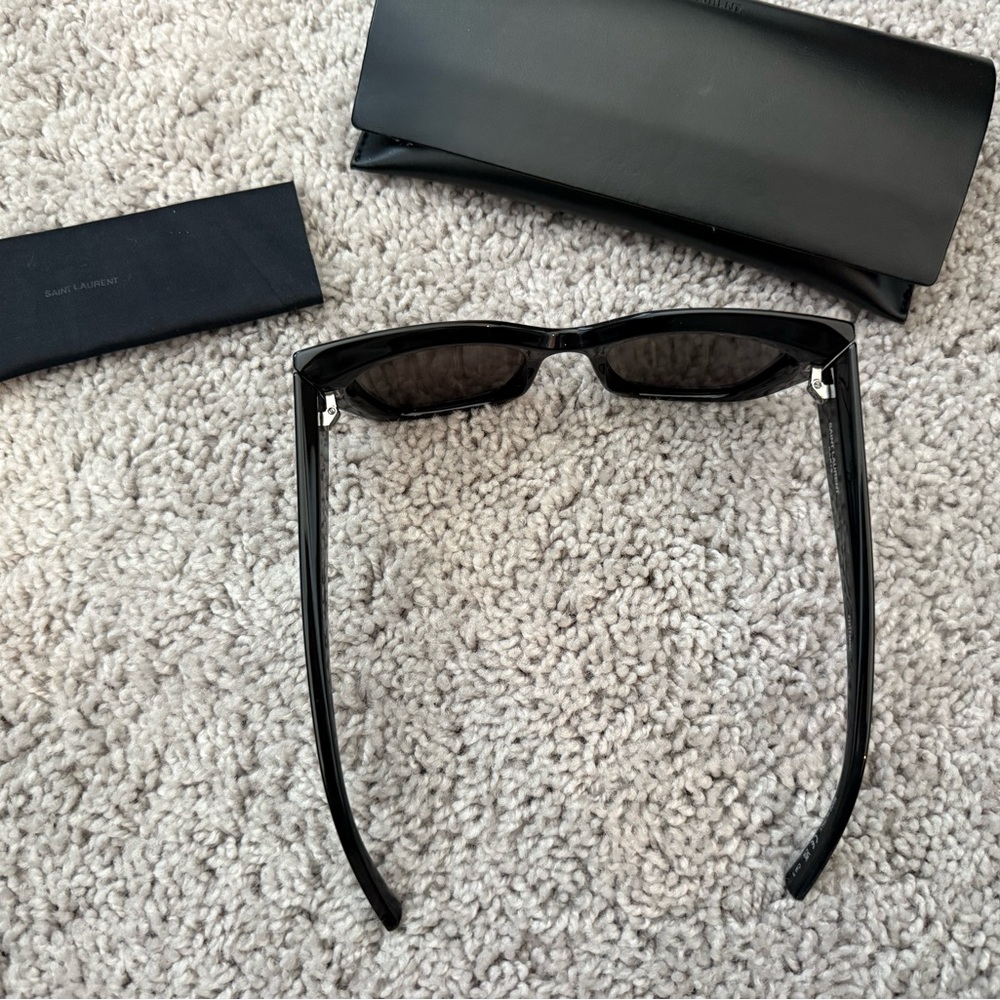 Saint Laurent SL552 Sunglasses - Picture 7 of 9